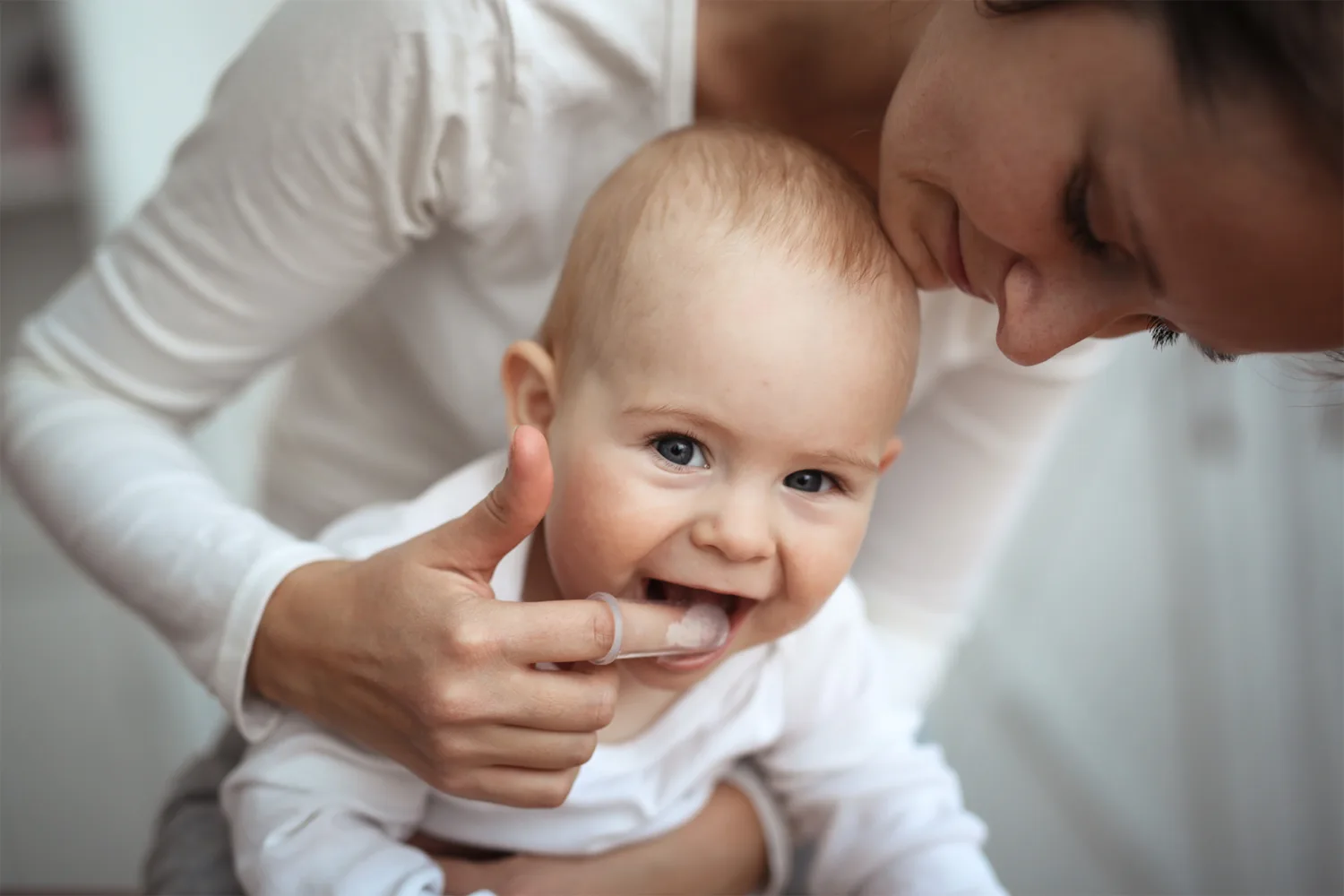  Tips for Breastfeeding Your Teething Baby