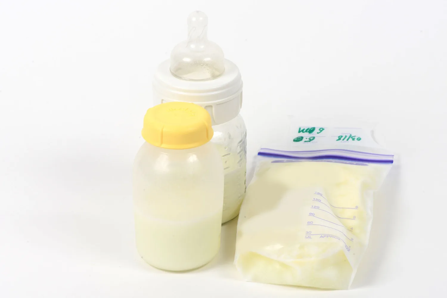  How to Safely Store Your Breast Milk